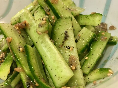 薄切りでサクサク食べる♪きゅうりの梅肉胡麻和え